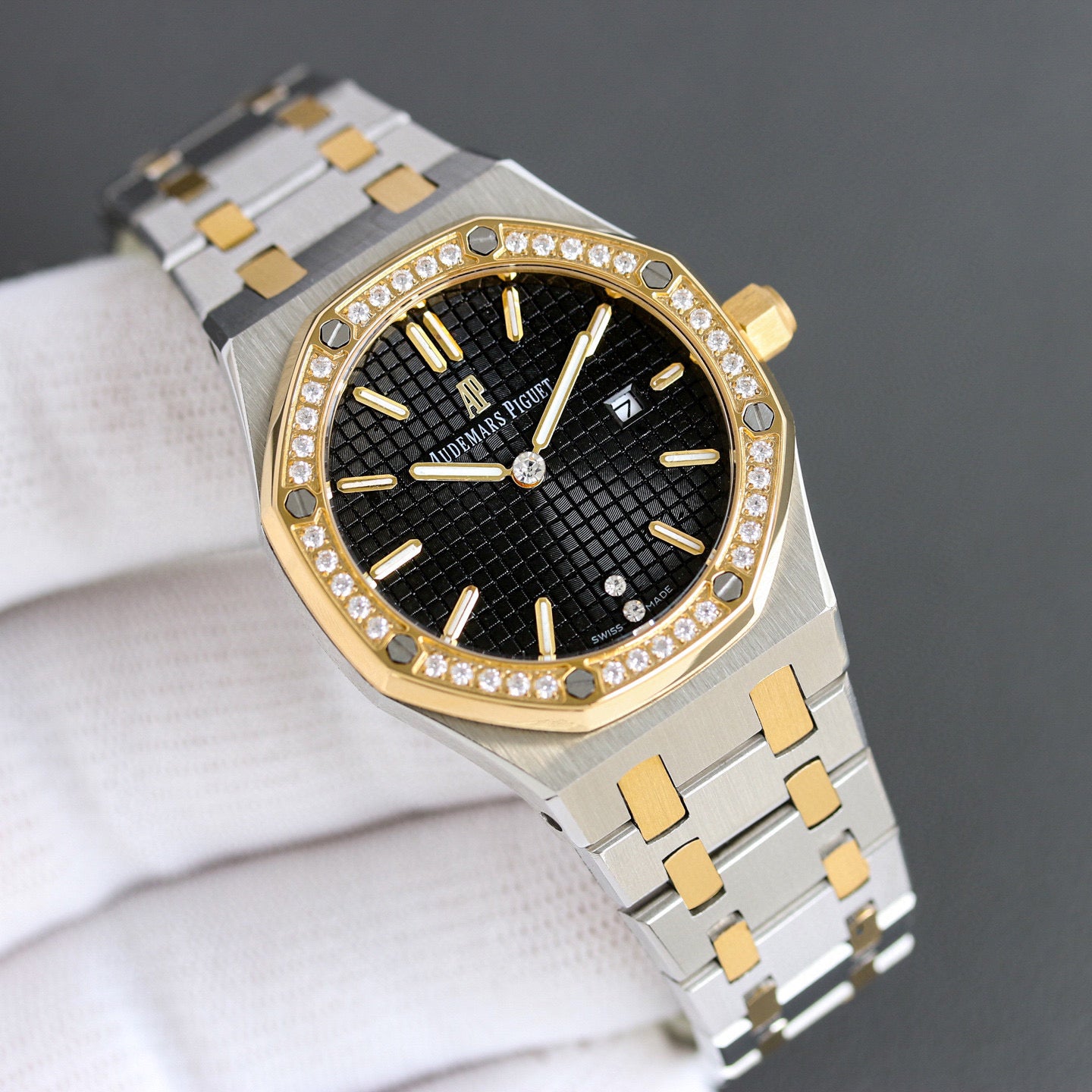 AUDEMARS PIGUET DIAMONDS