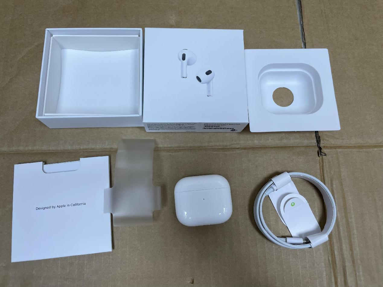 AIRPODS 3